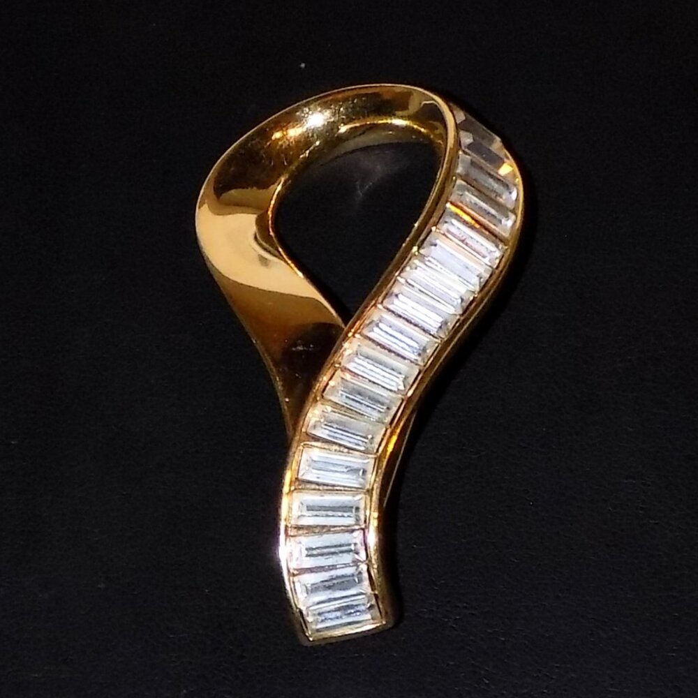 Vintage Signed Swarovski Swan Gold Ribbon Brooch with Baguette Crystals